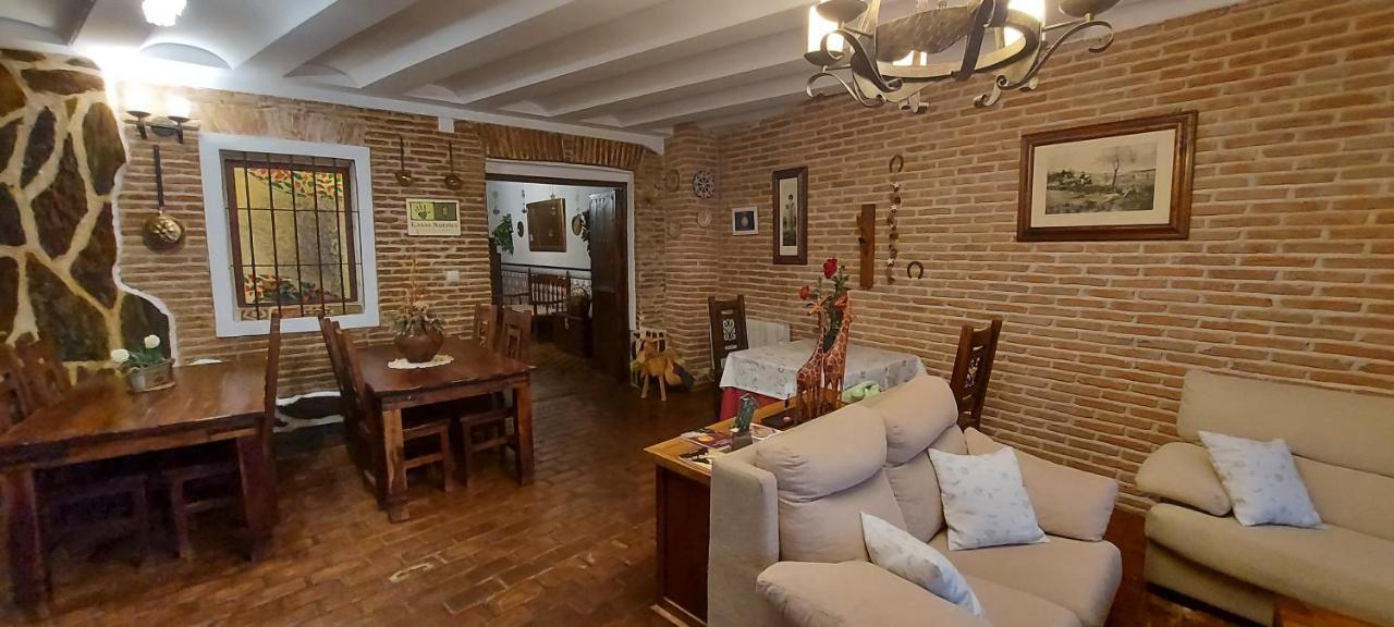 La Casa Del Marques Vila Cazalegas Exterior foto